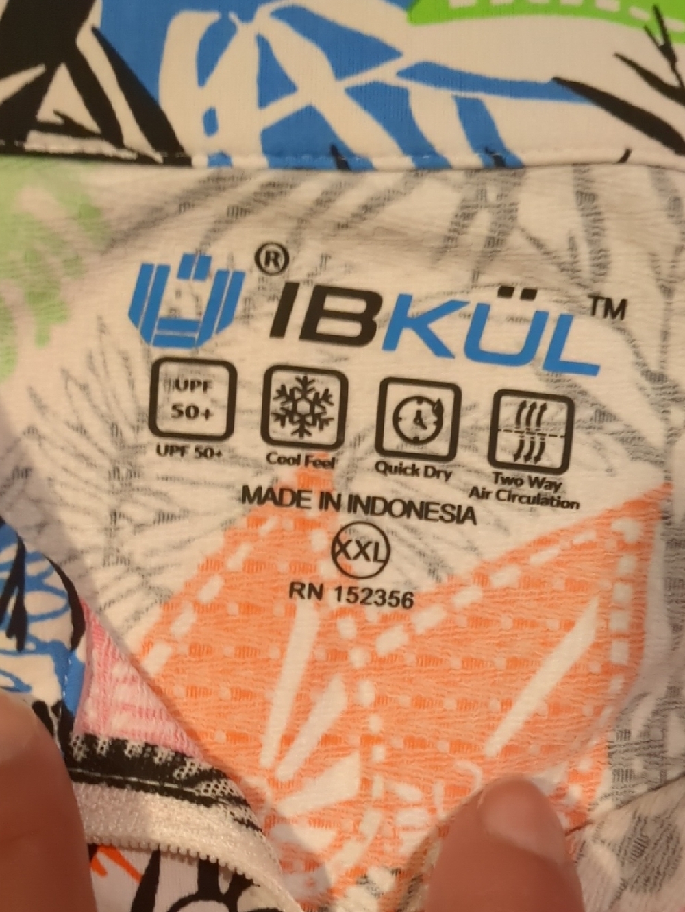 Ibkul Icifil Long Sleeve Sun Shirt: Zip Mock -Bamboo Gardens Multi - Picture 6 of 8
